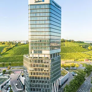 Radisson Blu At Porsche Design Tower Deutschland