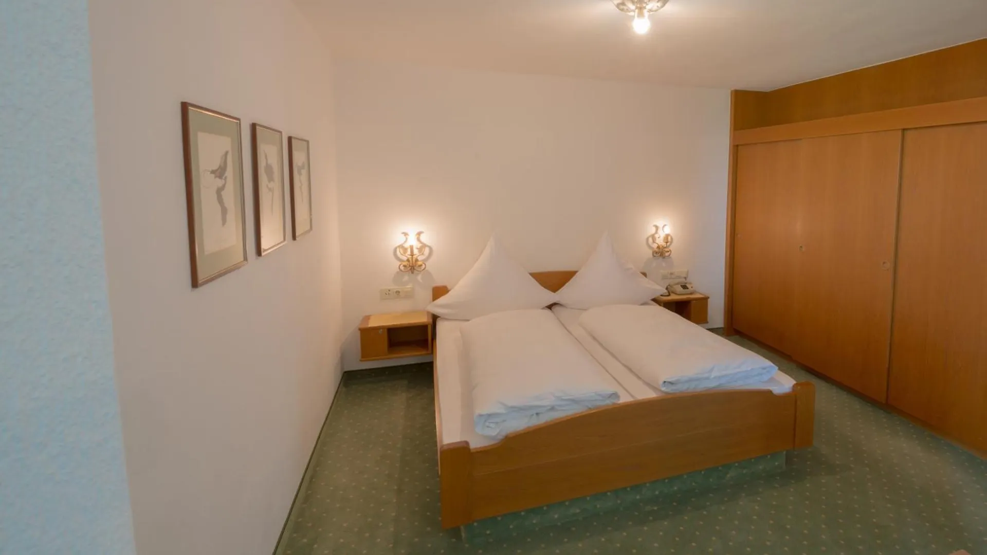 Hotel St. Ulrich Garni Ottobeuren 3*,  Németország